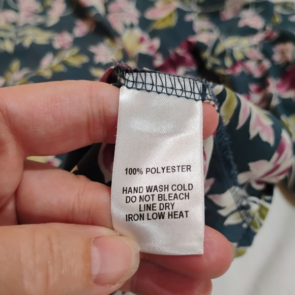 Lulu's Floral Blouse in Pink and Green - Picture 3 of 7